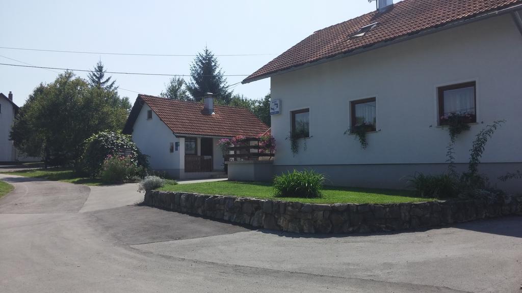 Guest House Family Dukic Rakovica Exterior photo